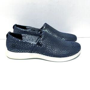 Klogs Women's Leena Slip On Shoes Leather Navy Iridescent Heart Dot Print 11